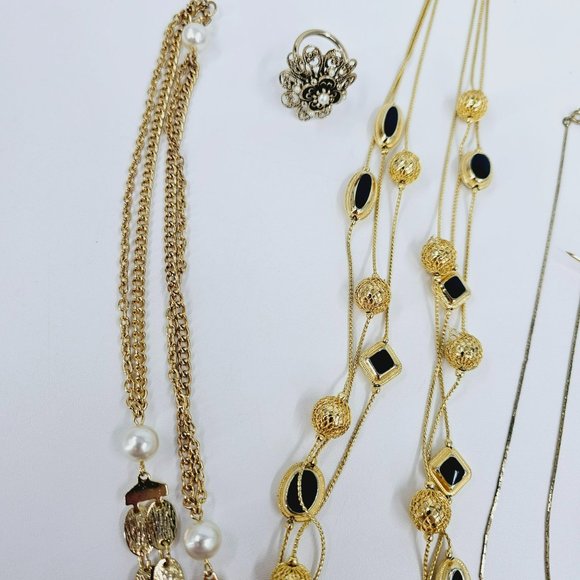 Assorted Bundle of Costume Jewelry Necklaces Rings Stick Pen Gold Metal Art Deco - Picture 12 of 15